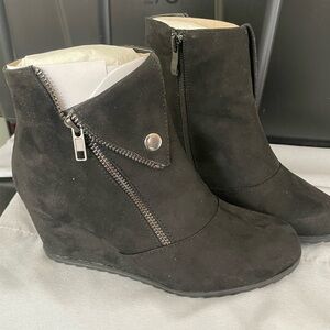 2 Lips Too Black Wedge Ankle Boots